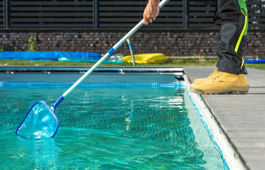 cleaning green pool water